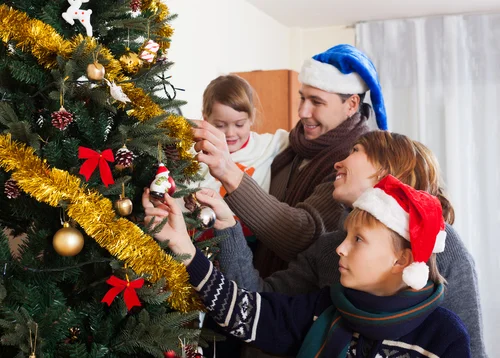 Some Great Ways to Enjoy the Christmas Magic with Your Teen ...