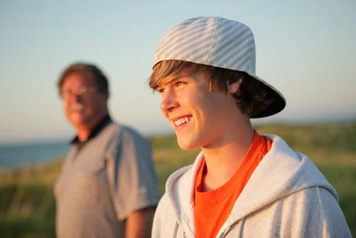 Few Tips Single Dads Need to Know About Their Teen Sons